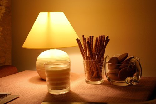 What is the Correct Lighting Style for Movie Nights at Home