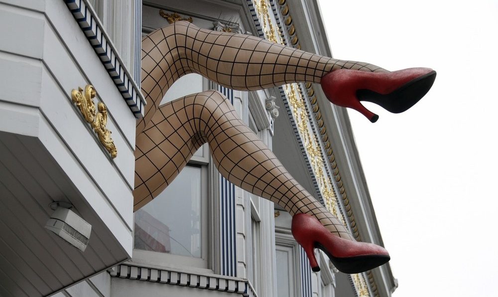 Why Movie Stars are Rocking Leggings Everywhere